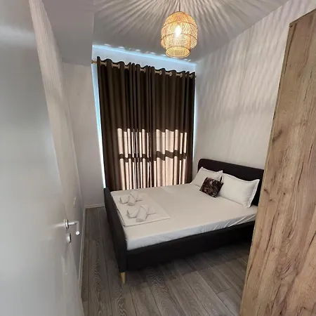 Sunflower تيرانا